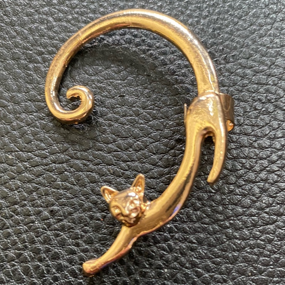 Outlined Cat Pendant, Charm, Gold